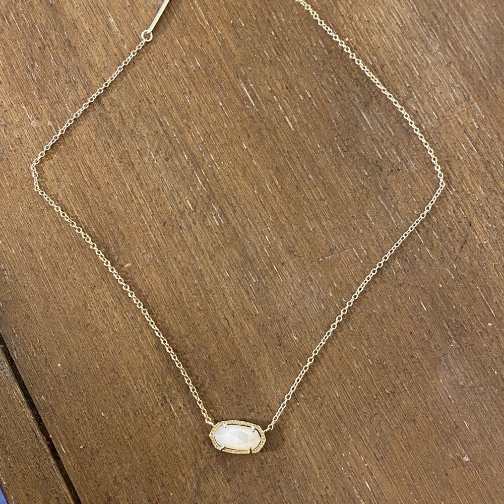 Kendra Scott- Elisa Gold Pendant Necklace